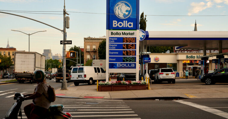 Gas Prices in the U.S. Fall Below $4 a Gallon