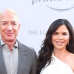 Jeff Bezos’ Girlfriend Lauren Sánchez Embraces Ethereal Glamour in Tom Ford Dress at ‘The Lord of the Rings: The Rings of Power’ Premiere