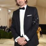 NEW YORK, NEW YORK - SEPTEMBER 13: Lee Pace attends The 2021 Met Gala Celebrating In America: A Lexicon Of Fashion at Metropolitan Museum of Art on September 13, 2021 in New York City. (Photo by Kevin Mazur/MG21/Getty Images For The Met Museum/Vogue)