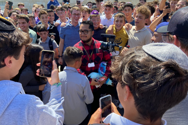 Math Teacher Receives A $30,000 Gift From His Students