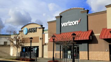 MoffettNathanson downgrades Verizon to underperform as wireless landscape gets tougher