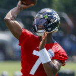 Pete Carroll: Geno Smith still ahead in quarterback competition