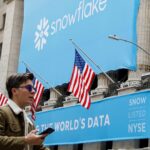 Snowflake shares pop 23% following revenue beat