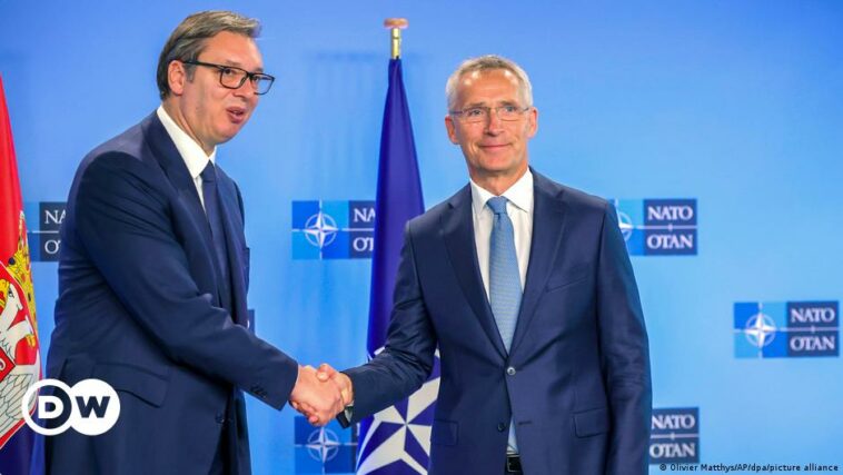 Stoltenberg: NATO ready to intervene if Kosovo tensions escalate