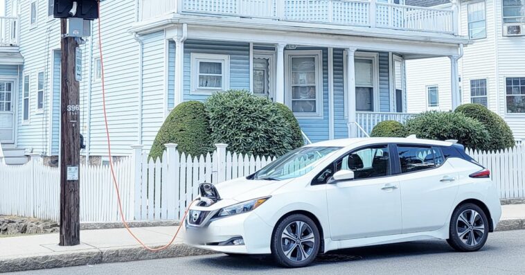 These pole-mounted EV chargers let down their joules