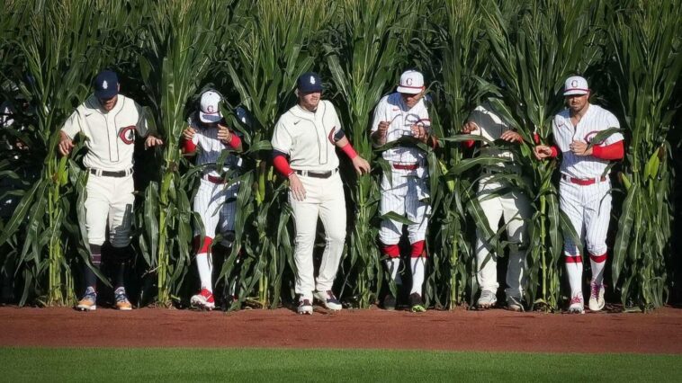 Three-run first inning leads Cubs over Reds in second Field of Dreams Game