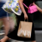 UK retail sales growth fails to keep pace with soaring inflation