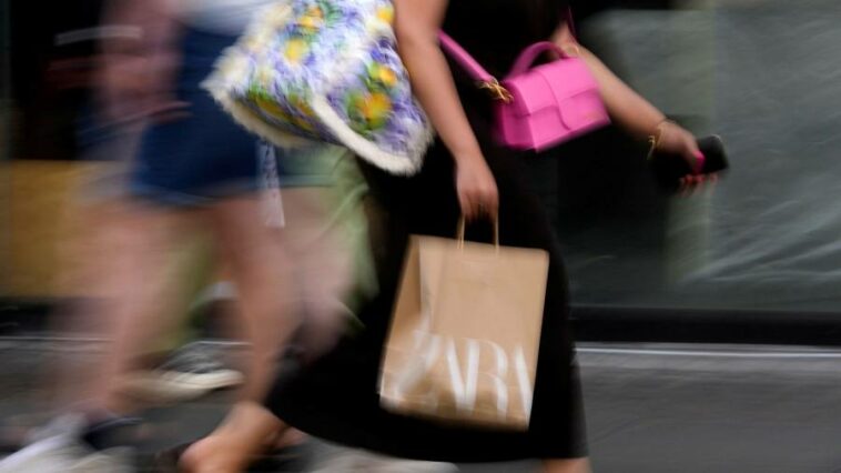 UK retail sales growth fails to keep pace with soaring inflation