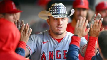 Angels' Trout homers in seventh straight game