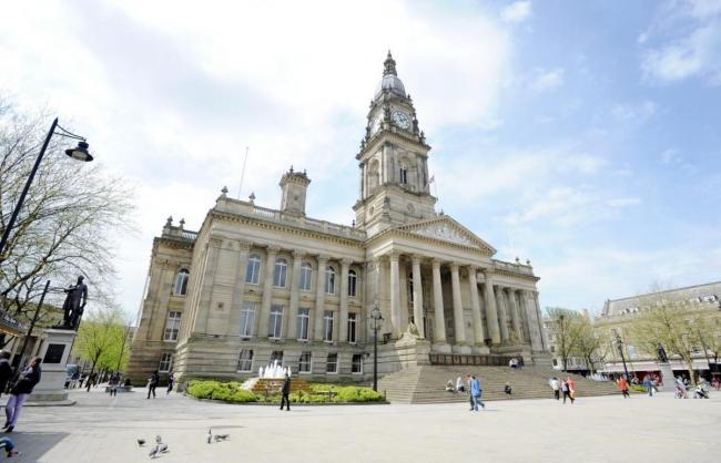 Boltonians invited to proclaim the new King on the steps of the town hall