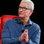 'Buy your mom an iPhone': Texting experience with Android phones is a low priority for Apple, Tim Cook says