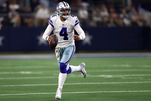 Cowboys QB Prescott to have surgery on thumb