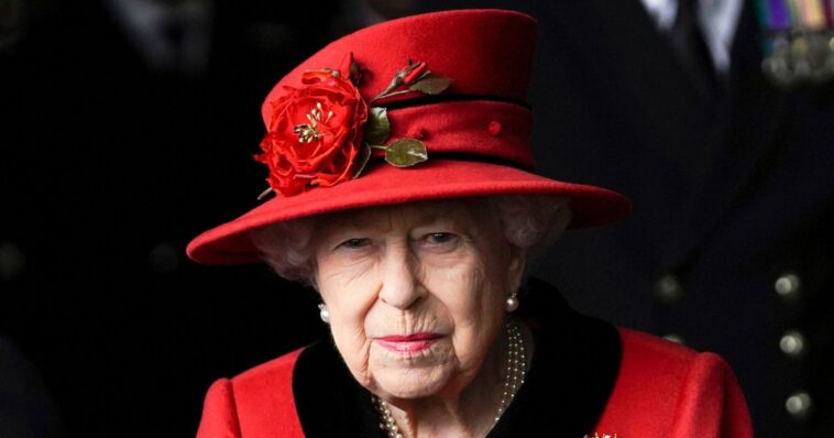 Dignitaries and World Leaders React to Queen Elizabeth II’s Health Concerns