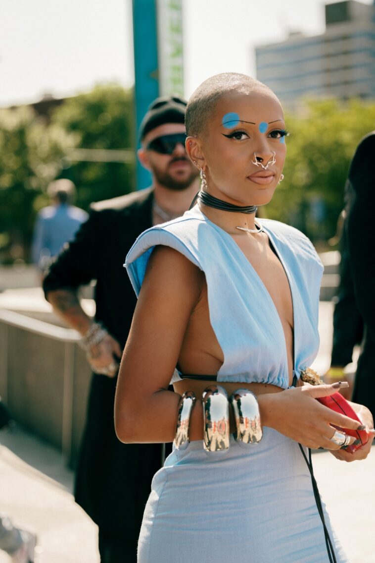 Doja Cat Steps Out Silently, The Met’s Attendance Figures, Partying in Paris