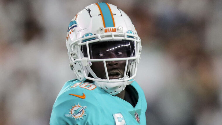 Dolphins WR Tyreek Hill on record-setting pace