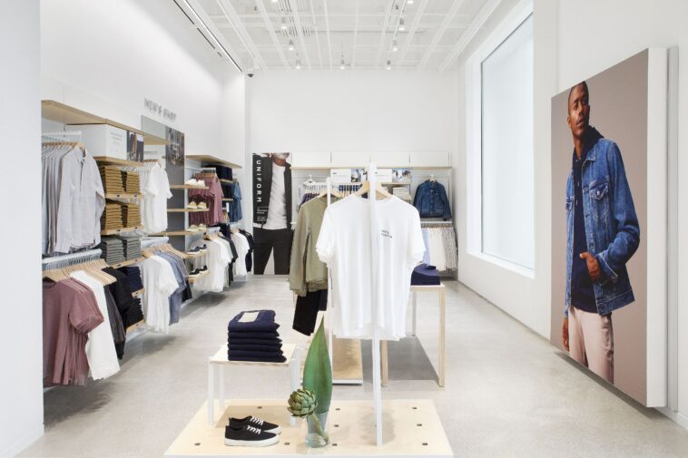 Everlane Raises $90 Million in Debt