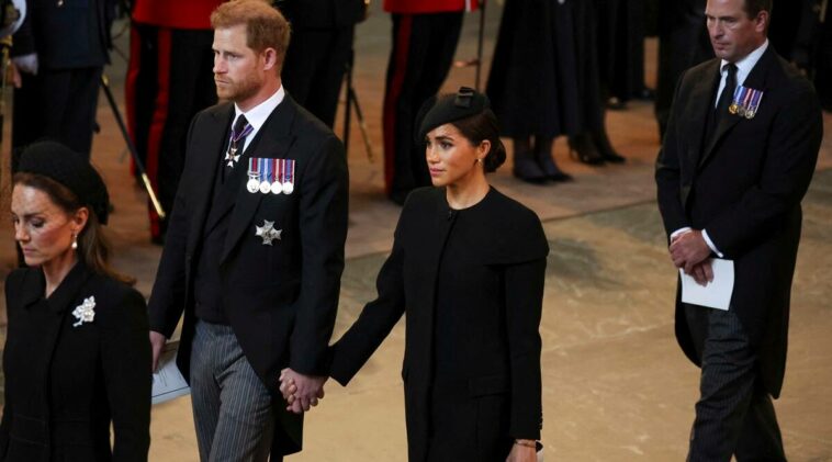 Prince Harry, Meghan Markle, Prince Harry Meghan Markle holding hands, Prince Harry Meghan Markle PDA, Prince Harry Meghan Markle Queen Elizabeth service, PDA, royal protocols, indian express news