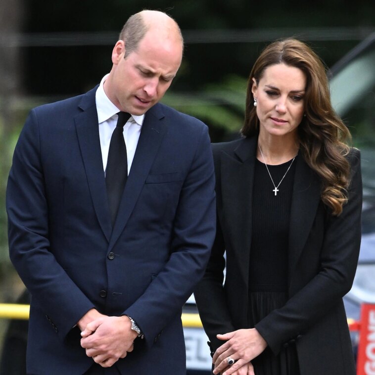 Prince William and Kate Middleton View Tributes for Queen at Sandringham One Week After Her Death - E! Online