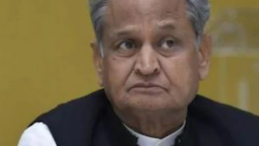 Rajasthan CM's Adviser Asks People to Raise 'Rajiv Gandhi Amar Rahe', 'Ashok Gehlot Zindabad' Slogans | WATCH