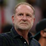 Sarver announces plans to sell Suns, Mercury