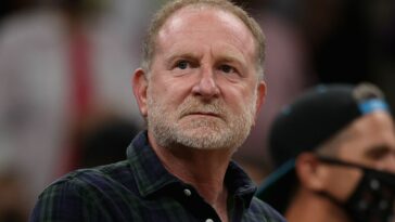 Sarver announces plans to sell Suns, Mercury