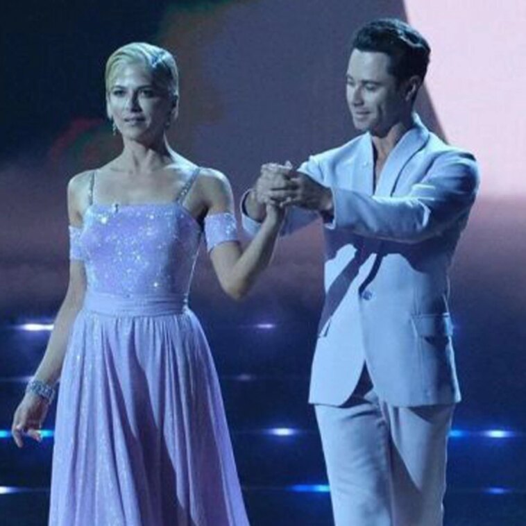 Selma Blair Brings the Ballroom to Tears With Her Emotional Performance on Dancing With the Stars - E! Online