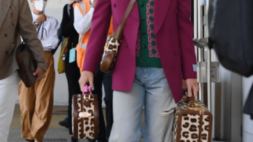 The 'One Direction' Harry Styles Exuded Sophistication As He Arrived At The Airport