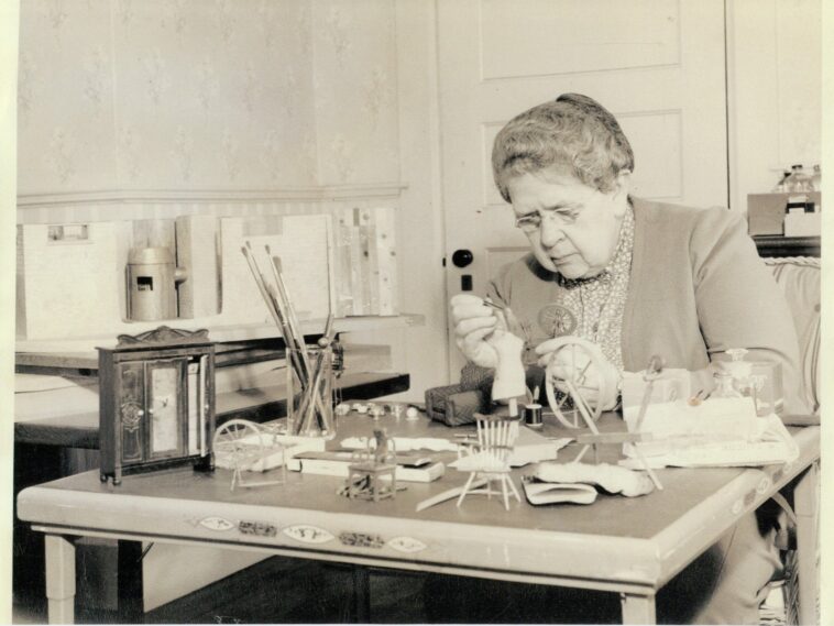 The tiny murder scenes of forensic scientist Frances Glessner Lee