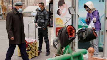 Xinjiang residents complain of hunger after 40-day COVID lockdown