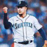 2022 MLB Playoffs: Mariners' offense, pitching come out strong to take Game 1