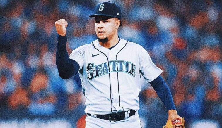 2022 MLB Playoffs: Mariners' offense, pitching come out strong to take Game 1