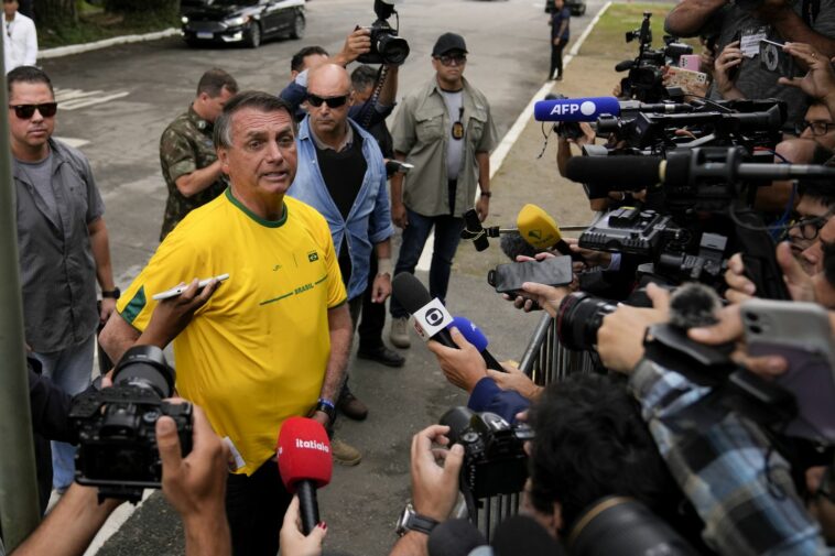 Da Silva, Bolsonaro head to runoff in Brazil's presidential race