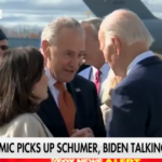 Graban a Chuck Schumer mientras habla con Joe Biden sobre el debate de John Fetterman