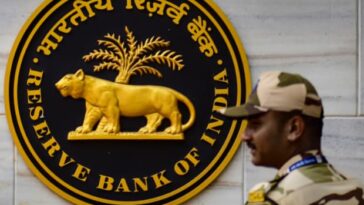 Mumbai: A security personal outside Reserve Bank of India (RBI) headquarters, in Mumbai, Wednesday, June 8, 2022. (PTI Photo