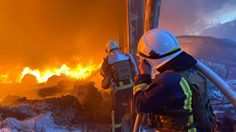 Sirens sound across Ukraine as Russia strikes cities again; G-7 leaders vow to help for 'as long as it takes'