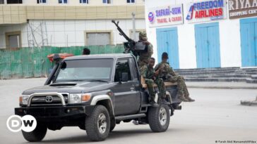 Somalia: Senior regional officials among dead in al-Shabab car bombings