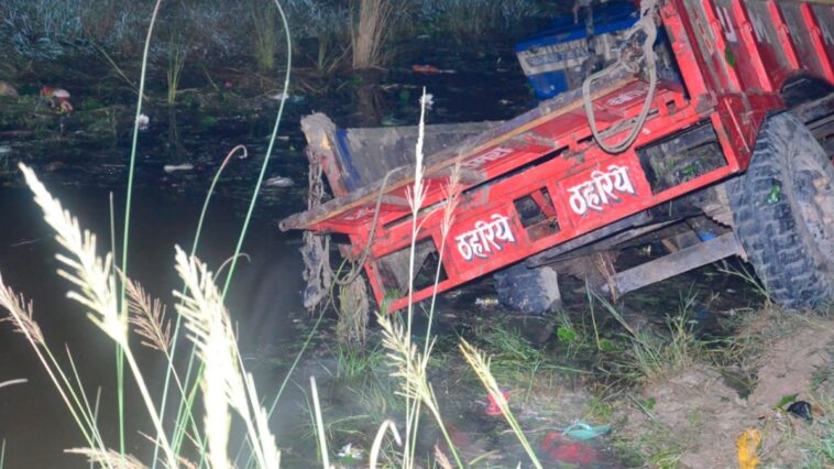 Tractor trolley carrying Hindu devotees crashes, killing dozens