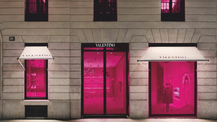 Valentino Turns off Store Lights Early