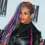 Video: Kelis Awkwardly Laughs As Two Asian Women Fondle Her Twists In Singapore