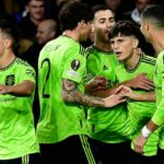 Manchester United's Alejandro Garnacho, second right, celebrates after scoring vs Real Sociedad