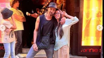 Hrithik Roshan, Saba Azad, Hrithik Roshan and Saba Azad, Hrithik Roshan Saba Azad relationship timeline, Hrithik Roshan Saba Azad couple, Hrithik Roshan Saba Azad photos, indian express news