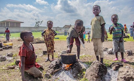 Humanitarians aid thousands in need across DR Congo; UN peacekeepers attacked by hostile crowd