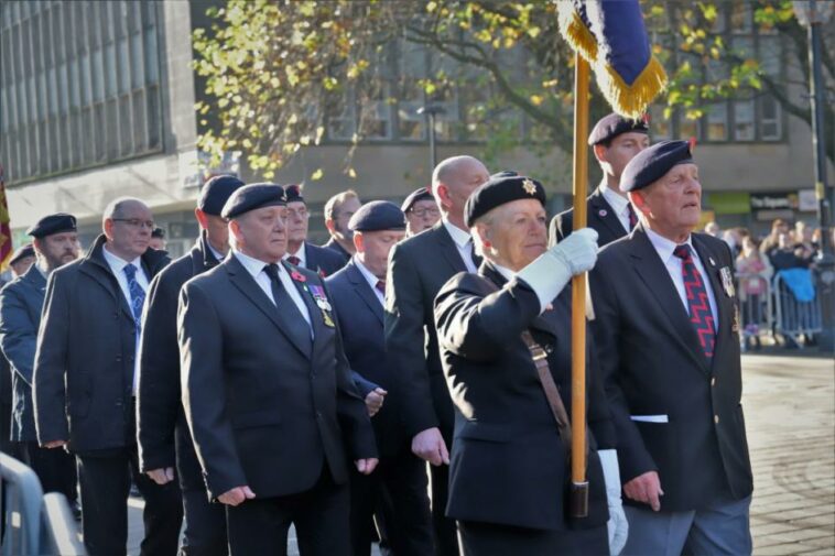 Hundreds remember the fallen war heroes in Bolton