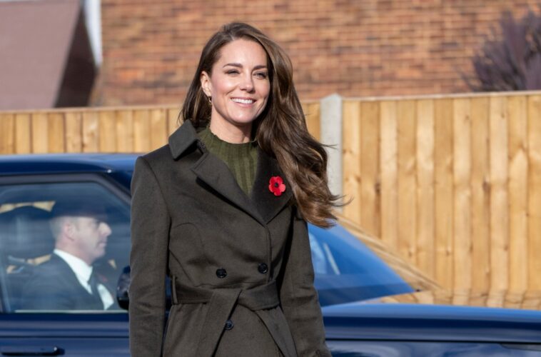 Kate Middleton Wears Hobbs and Mango on a Visit to Colham Manor Children’s Centre