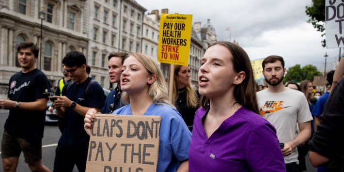 NHS Nurses Will Hold First UK-Wide Strikes Over Pay