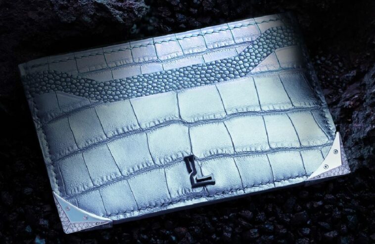 The Significance of Skin: Luxury Leather Detail in LAGARTO Bifold Wallet and Cardholder