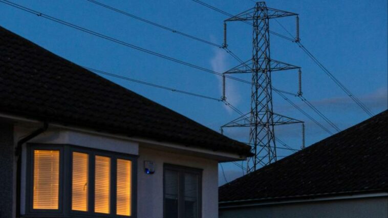 UK households face ‘very, very hard’ winter, warns National Grid chief