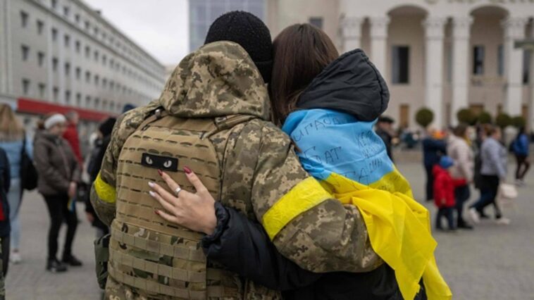 Zelenskyy visits recaptured Kherson as alleged war crimes emerge; landmines pose a danger to liberators