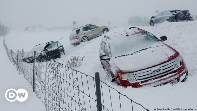 US: Dozens killed by Christmas Day winter storm