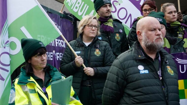 Ambulance workers in England and Wales to go on strike again